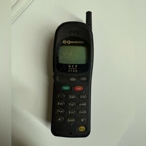 Qualcomm QCP-820 Vintage Cell Phone